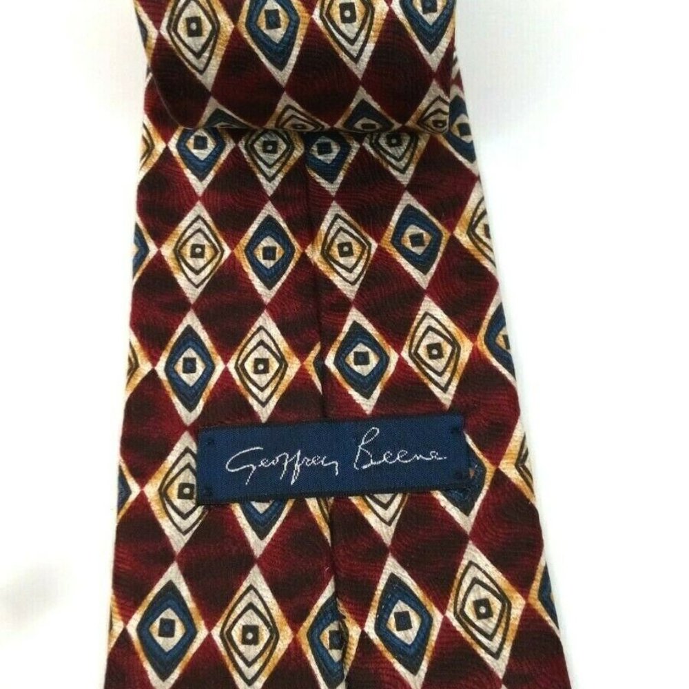 Geoffrey Beene Silk Red Geometric Tie - Picture 3 of 4